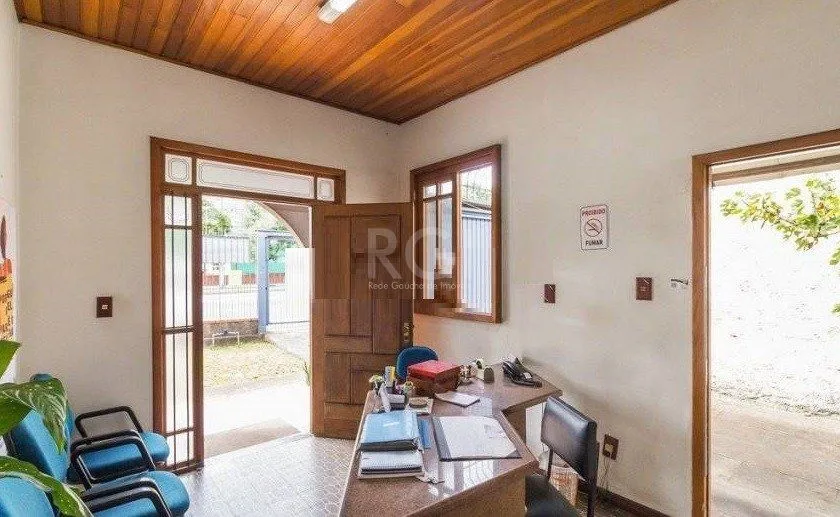 Imagem Predio para Venda - 120m², 3 dormitórios, 3 vagas - Partenon