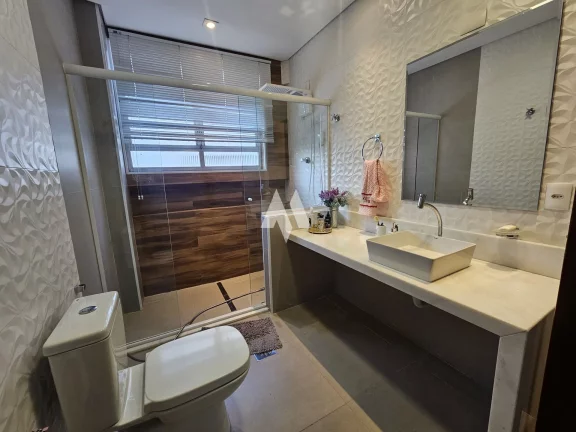 Imagem Apartamento amplo no Boqueirão com varanda e 04 quartos!