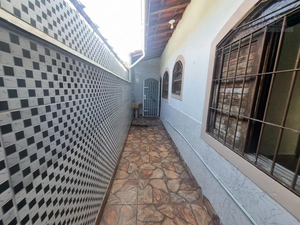 Imagem CASA A VENDA NO VILA CAIÇARA PRAIA GRANDE, ABAIXO DO VALOR DE MERCADO