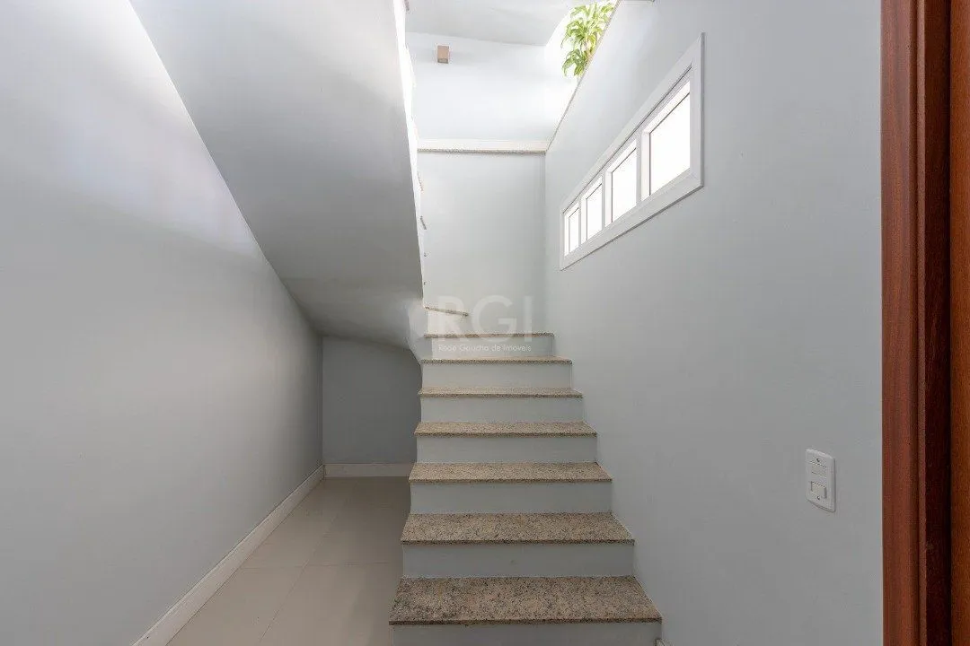 Imagem Casa para Venda - 168m², 3 dormitórios, sendo 1 suites, 2 vagas - Imperial Park