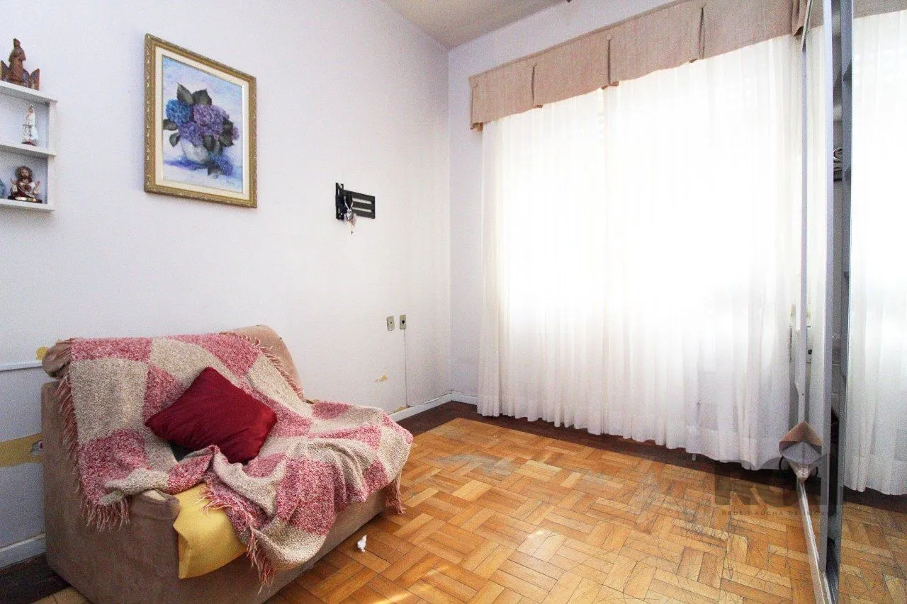 Imagem Casa à venda 4 quartos (dormitórios), suíte, 3 vagas - Partenon, Porto Alegre