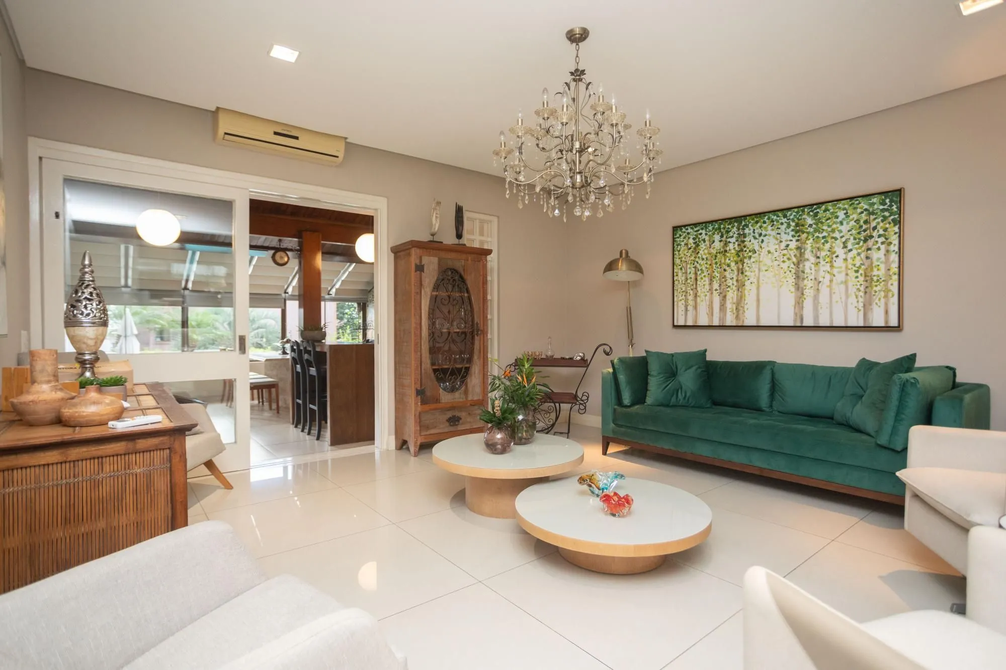 Imagem Casa com piscina no Chácara das Pedras