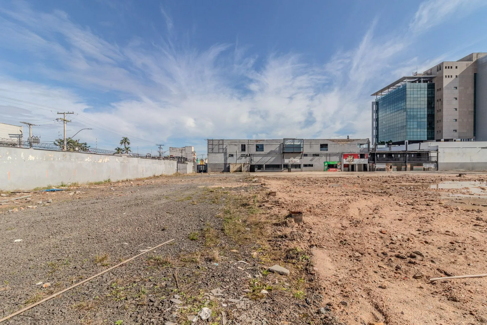 Imagem EXCELENTE TERRENO COM 10.000 M²