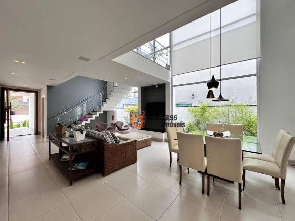 Imagem Sobrado com 4 suítes à venda, 283 m² por R$ 4.550.000 - Riviera de São Lourenço - Bertioga/SP