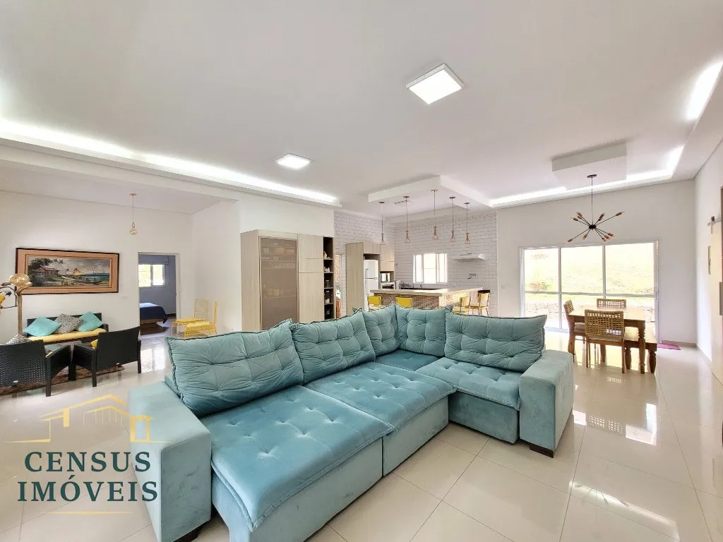 Foto do imóvel: Imperdível: Casa em Condomínio à Venda em Vinhedo-SP, 3 Quartos, 1 Suíte, 3 Salas, 3 Banheiros, 5 Vagas e 253m²! em Condomínio Vale da Santa Fé