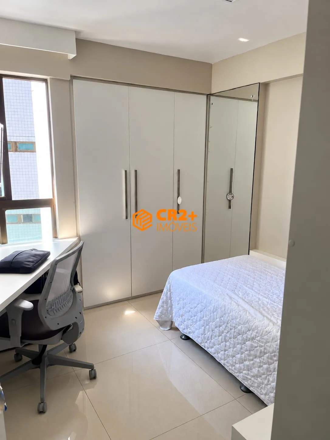 Imagem Vendo Apartamento com 85 m², a apenas 50 metros da orla da Praia do Pina!