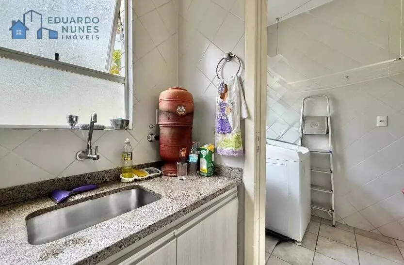 Imagem Apartamento com 3 Quartos, Suíte e 2 Vagas cabem 4 carros. Santo Antônio!!!