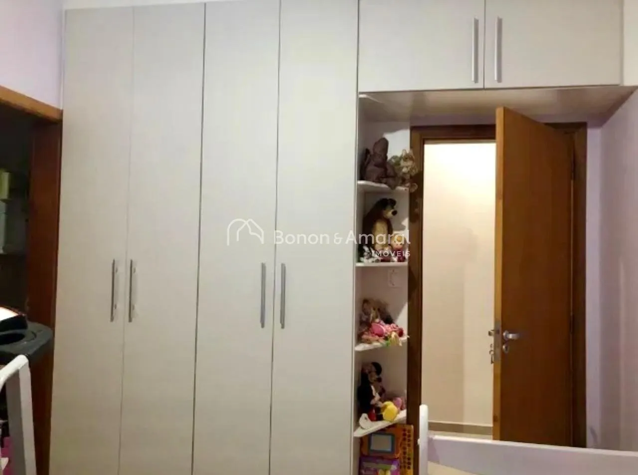 Imagem Casa térrea em Condomínio fechado