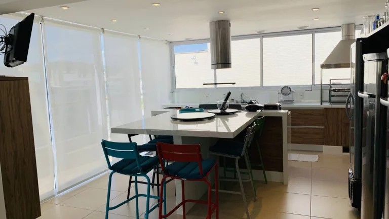 Imagem Cobertura à venda Riviera módulo 7 com vista para serra.