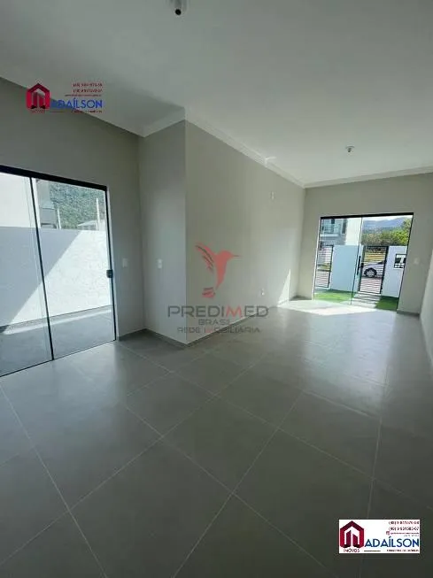 Imagem Casa em Forquilhas com 2 quartos sendo 1 suíte, 2 banheiros e 1 vaga de garagem CEF
