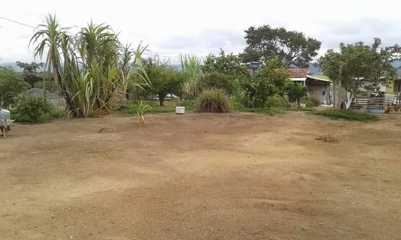 Foto do imóvel Casa à venda 3 Quartos, 1 Suite, 2 Vagas, 2100M², São Benedito, Pindamonhangaba - SP