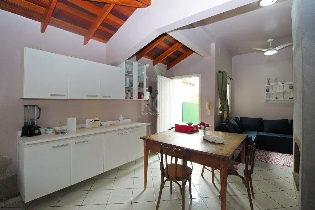 Imagem Casa para Venda - 264m², 3 dormitórios, 2 vagas - Santa Tereza