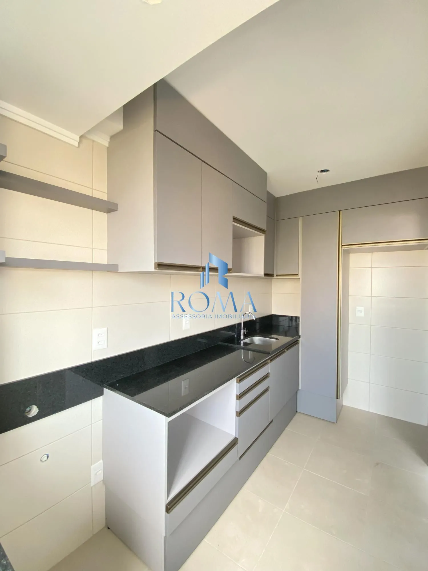 Imagem APARTAMENTO SEMI MOBILIADO