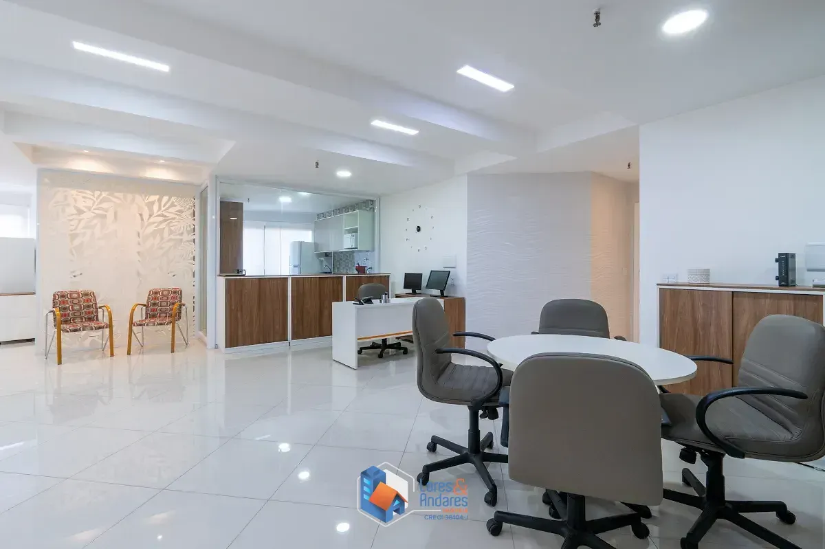 Imagem Conjunto comercial para venda em Jardim Caboré, 114m²