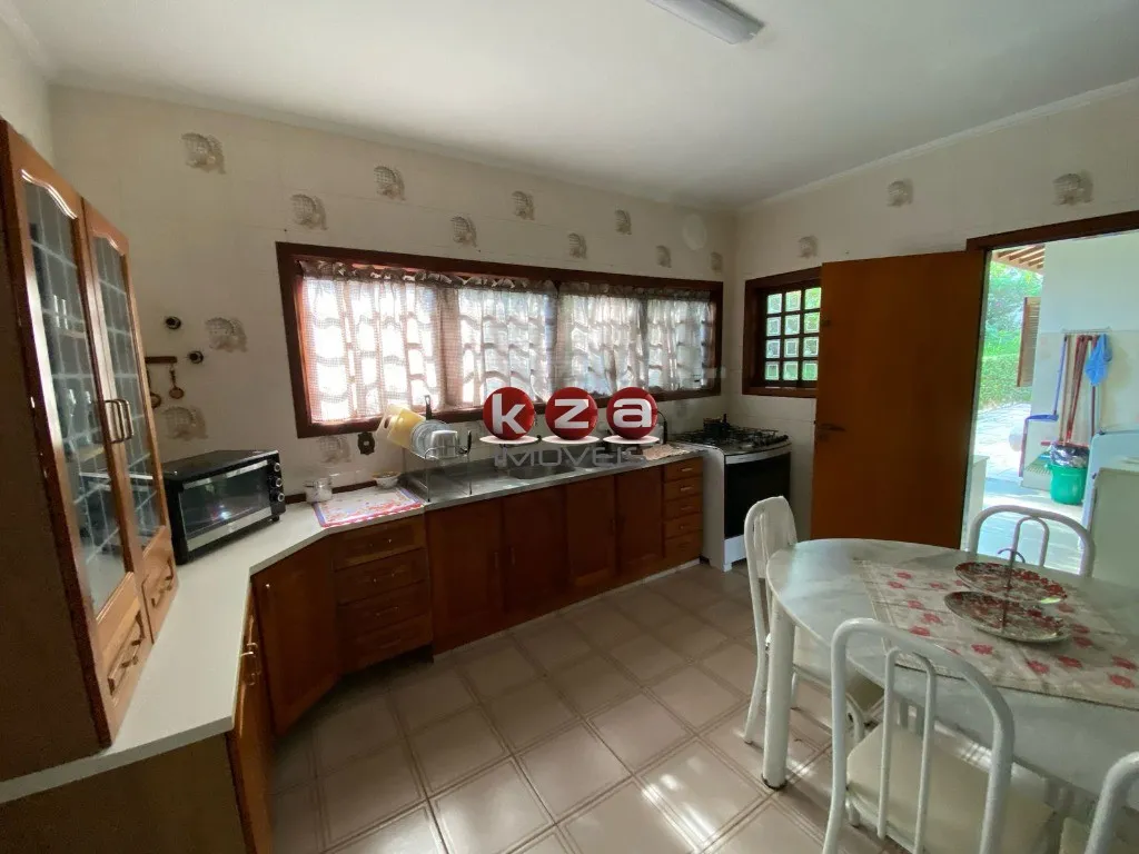 Imagem Chácara de luxo à venda em Valinhos-SP, com 4 quartos, 4 suítes e 15 vagas de garagem!