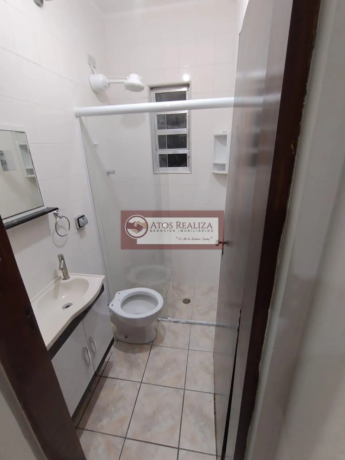 Imagem Alugo Kit estilo Apartamento Valor da locação $1.200.00 CONDOMÍNIO $20 SABESP TARIFA MÍNIMA $76,80 ENERGIA DIRETO COM A ENEL INTERNET 750MB $30(OPCIONAL) Contém 1 Quarto, Sala com cozinha área de serviço integrada Banheiro com box