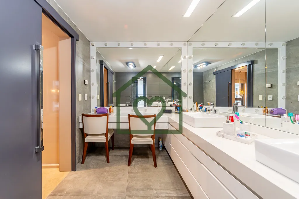 Imagem Exclusividade Bridge l Apartamento na avenida Lageado no bairro Petrópolis. Com 131 m² de área pr...