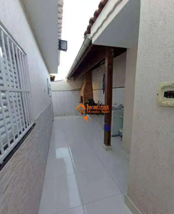 Imagem Casa com 3 dormitórios, 240 m² - venda por R$ 1.272.000 ou aluguel por R$ 8.400/mês - Jardim Bom Clima - Guarulhos/SP