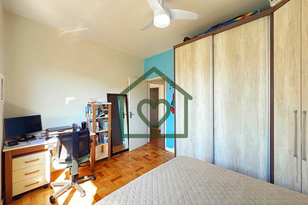 Imagem Este apartamento de 55m² privativos, totalmente reformado, é ideal para quem busca conforto, funci...