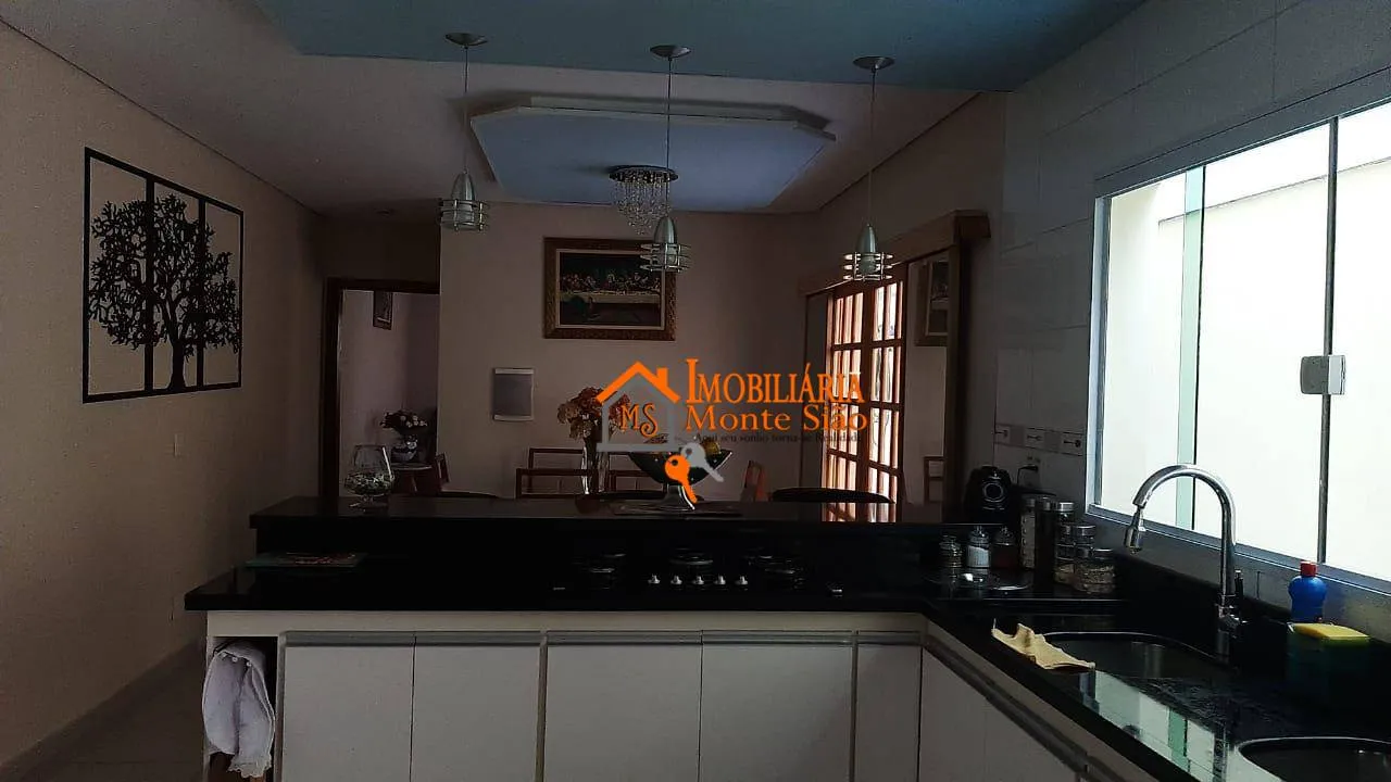 Imagem Sobrado com 3 dormitórios à venda, 177 m² por R$ 550.000,00 - Jardim Maria Clara - Guarulhos/SP