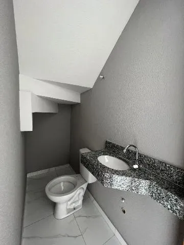 Imagem VENDA DE SOBRADO NO JARDIM AMAZONAS, EM ITAQUAQUECETUBA/SP, 65m² com 2 quartos, quintal gramado, churrasqueira e 02 vagas para auto. CONSULTE-NOS.