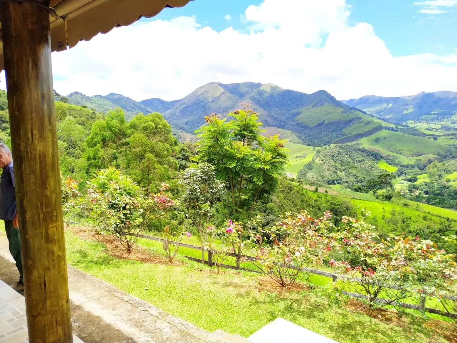 Imagem Chácara à venda 3 Quartos, 1 Suite, 1 Vaga, 121000M², Bairro dos Macacos, Silveiras - SP