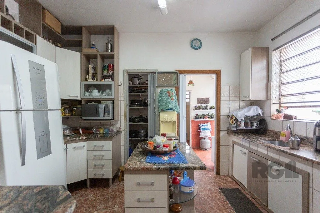 Imagem casa de 4 dormitórios no bairro cavalhada