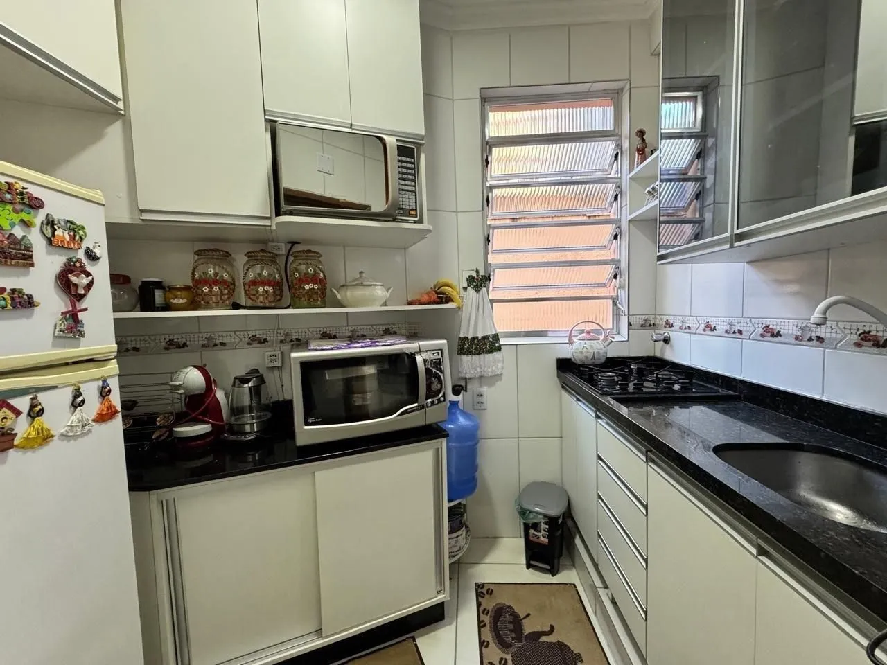 Imagem Apartamento de 2 dormitórios à venda no Centro Histórico de Porto Alegre - Amplo, ensolarado e bem localizado