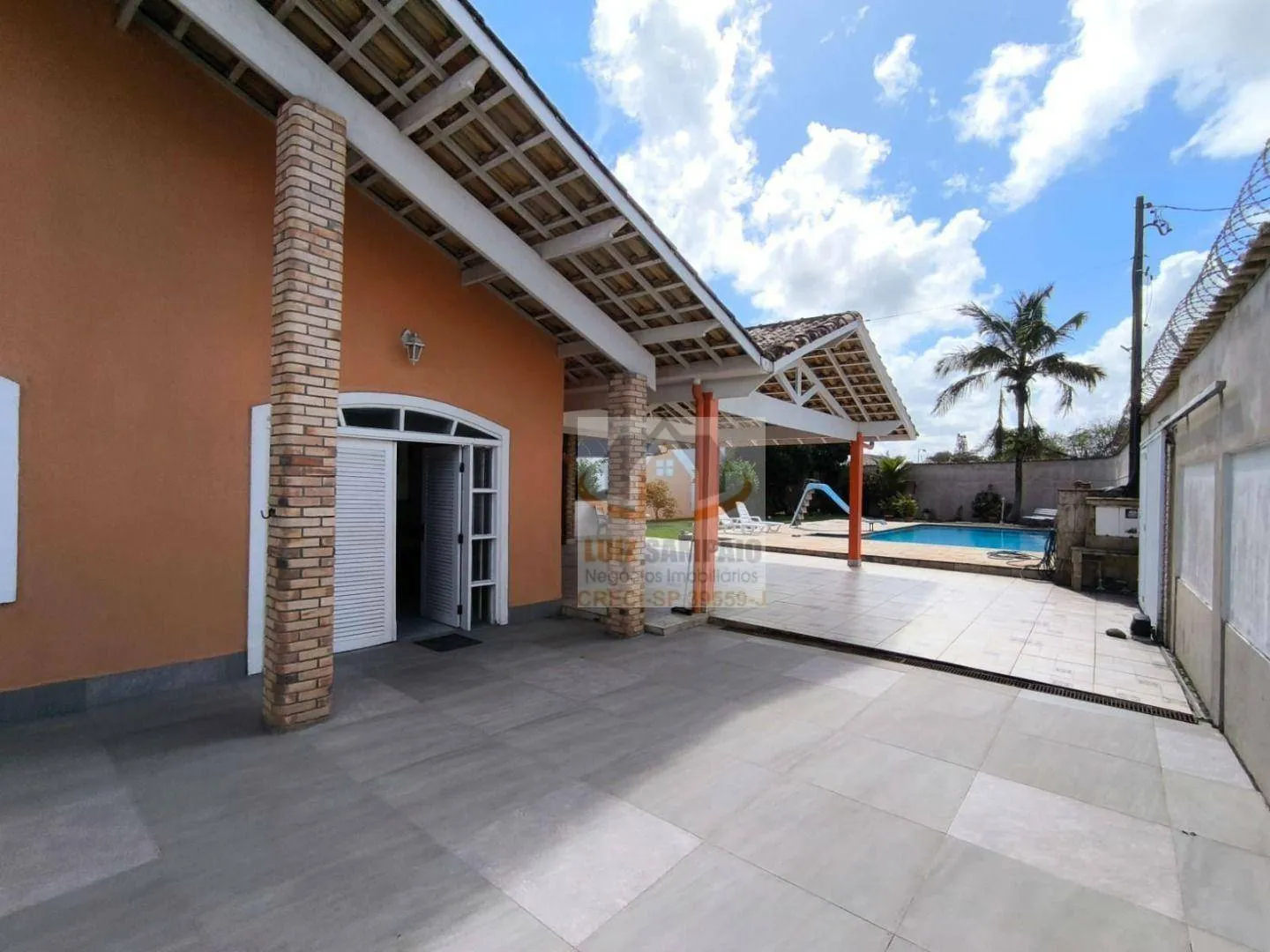 Imagem Linda Casa, 4 Dormitórios (3 Suítes), Piscina, Lado Praia, Itanhaém-SP