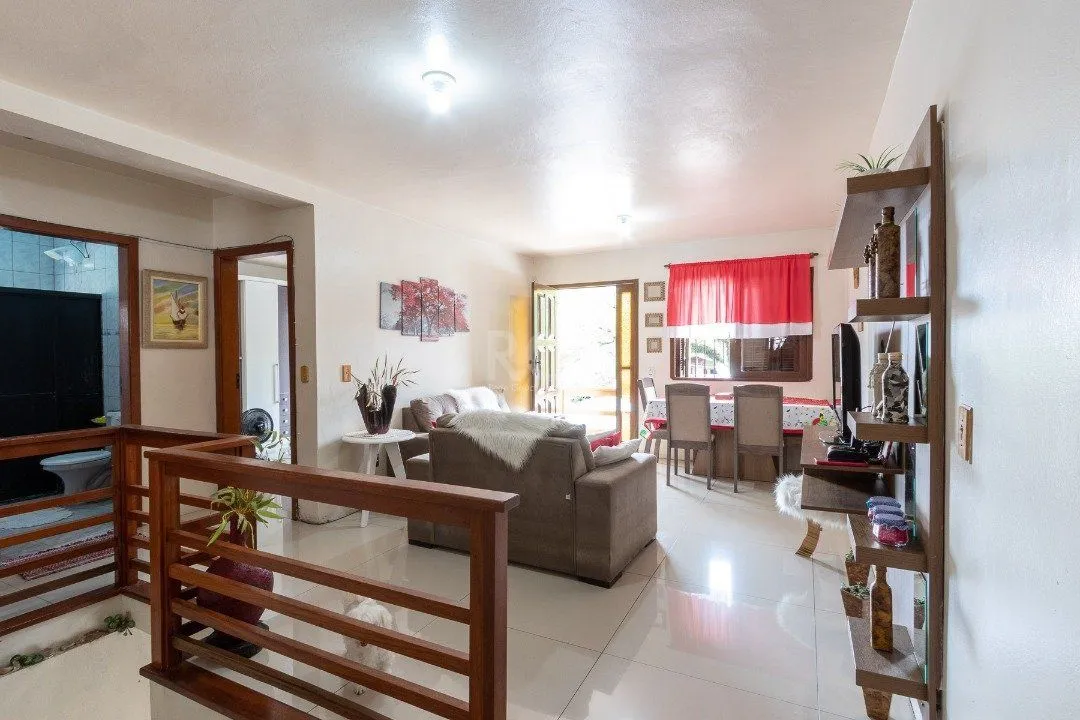 Imagem Casa para Venda - 161m², 3 dormitórios, 3 vagas - Nonoai