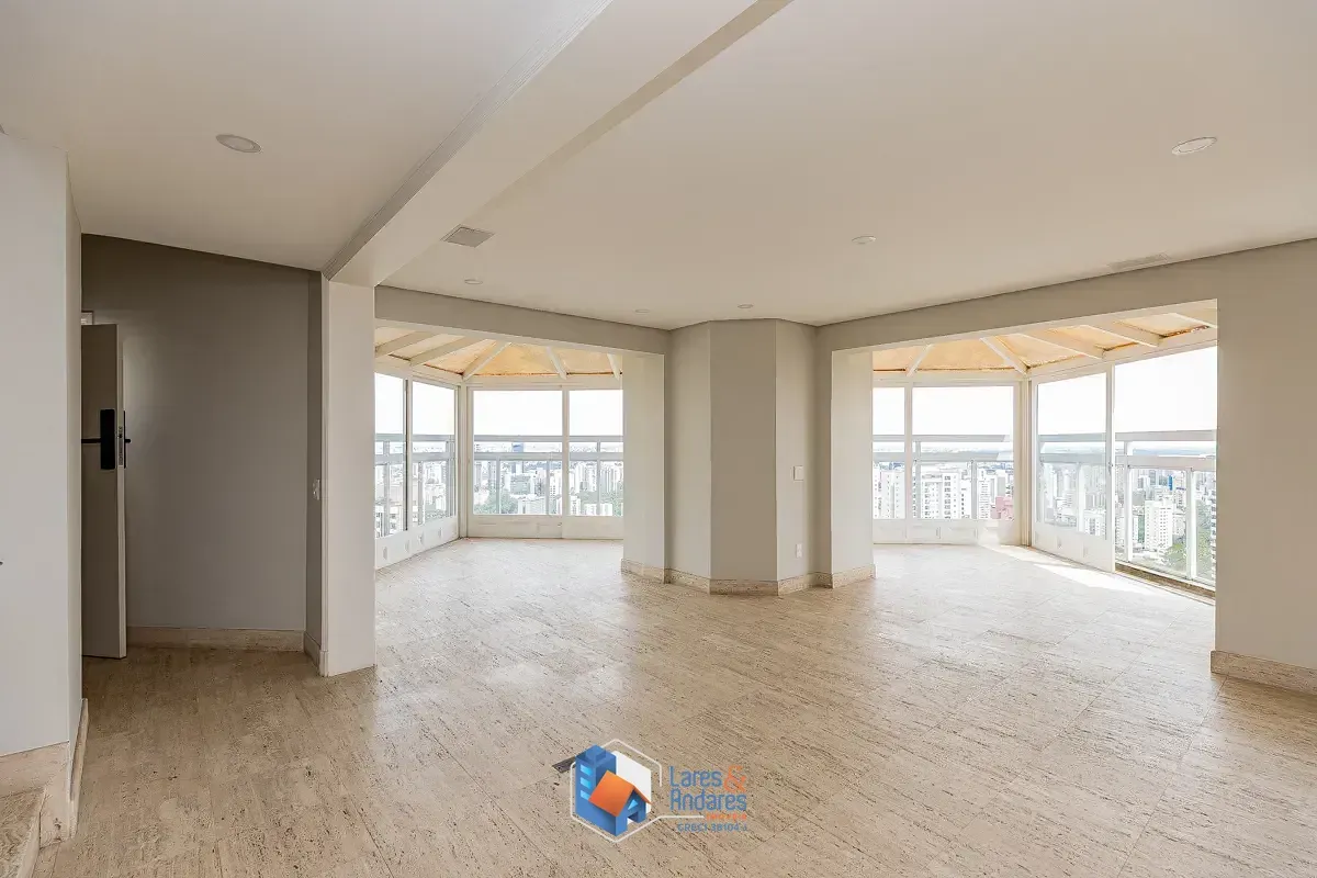 Imagem Triplex para venda em Vila Suzana com 4 quartos, sendo 4 suítes, 347m²