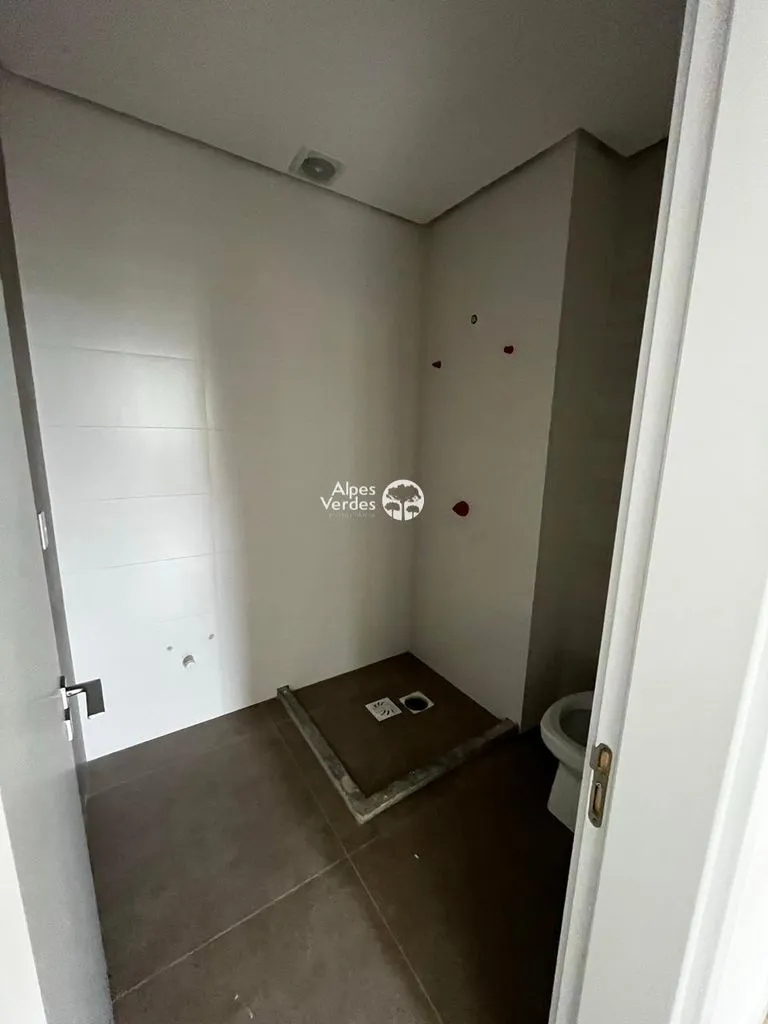 Imagem Vende-se apartamento em Gramado com 1 dormitorios semi mobiliado