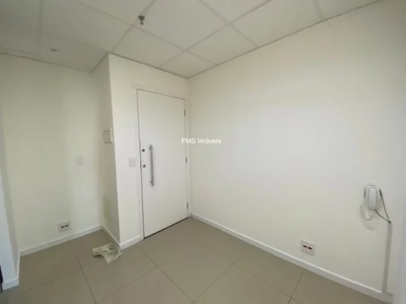 Imagem Sala Comercial para Locação em Cerqueira César, São Paulo-SP: 1 sala, 1 banheiro, 1 vaga de garagem, 40m² de área.
