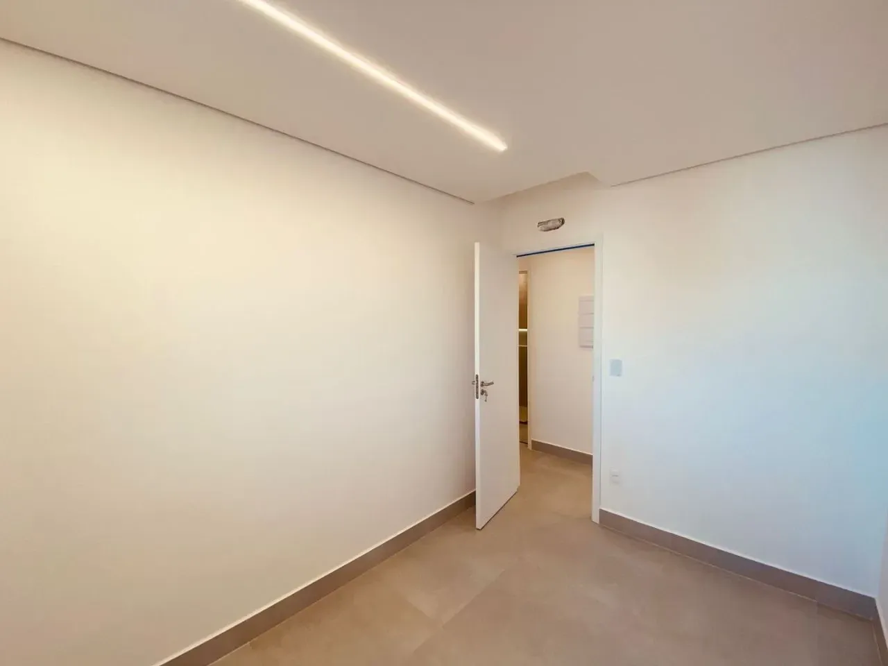 Imagem Apartamento com 2 Quartos à Venda ou Locação, 56 m² em Macuco - Santos