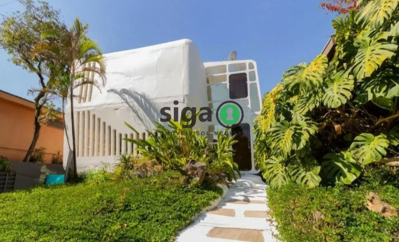 Imagem Casa em Rua fechada a venda na Granja Julieta com 4 quartos