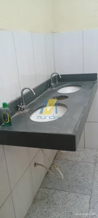 Imagem Salão amplo, visível e estratégico para o seu negócio crescer.
