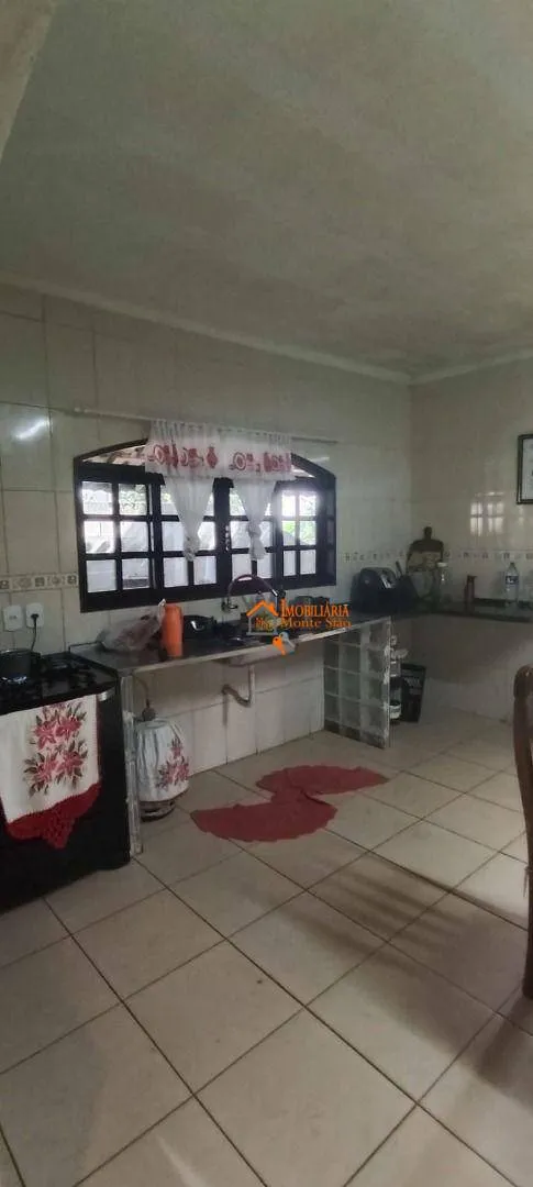 Imagem Chácara com 3 dormitórios à venda, 1760 m² por R$ 620.000,00 - Zona Rural - Arujá/SP