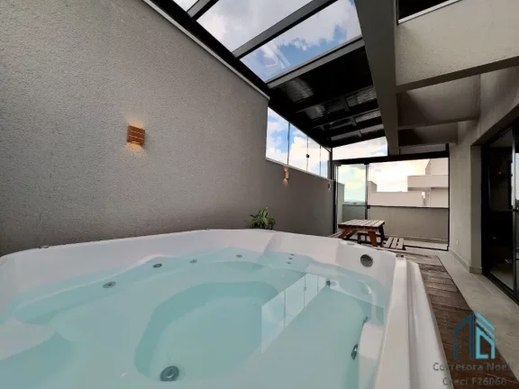 Imagem Sobrado triplex, 03 quartos c/suíte, terraço com área gourmet e banheiro no Xaxim em Curitiba PR