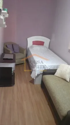 Imagem Sobrado à venda com 115m² de área construída em terreno de 5x25. Conta com sala para dois ambien...