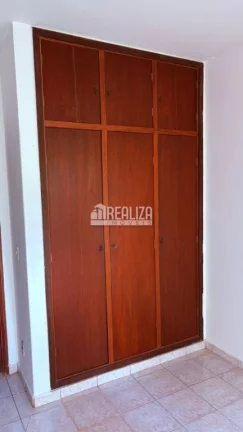 Imagem Apartamento para alugar no bairro Vila Olímpica, Uberaba - 3 dormitórios