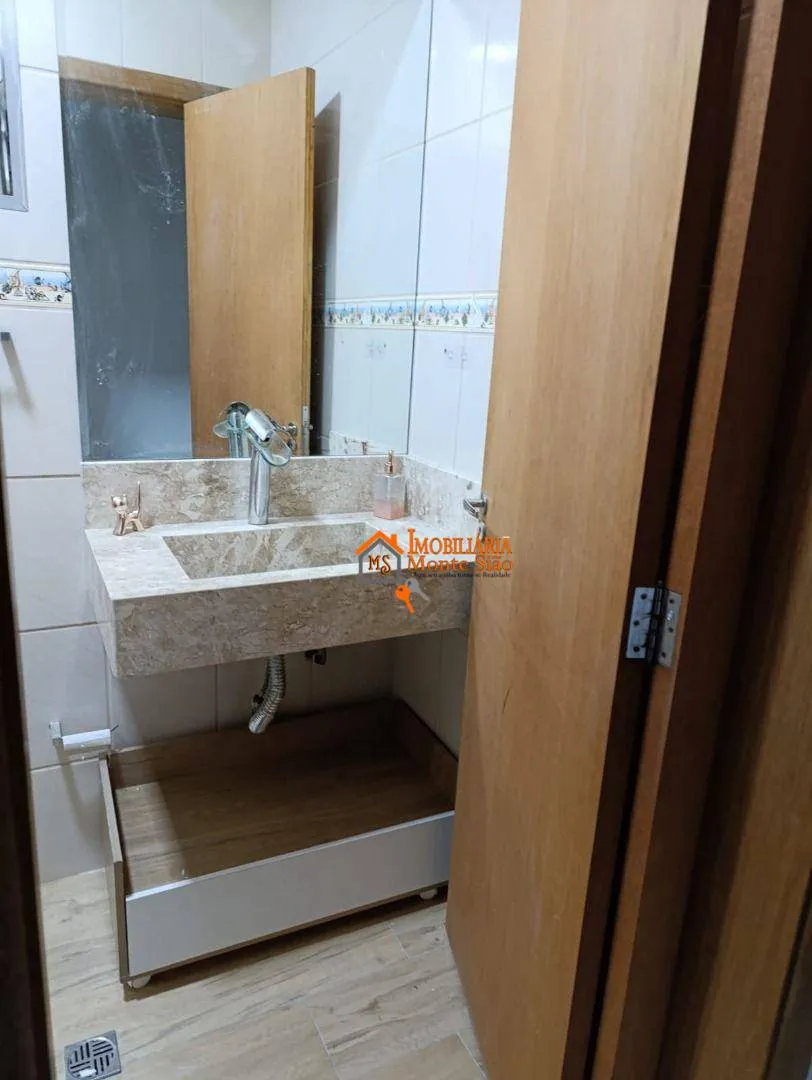 Imagem Sobrado com 6 dormitórios à venda, 250 m² por R$ 630.000,00 - Vila Rio de Janeiro - Guarulhos/SP