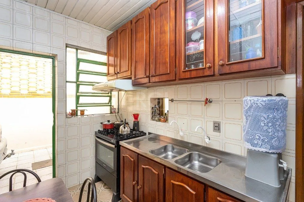 Imagem Casa para Venda - 143.32m², 3 dormitórios, sendo 1 suites, 5 vagas - Parque Santa Fé