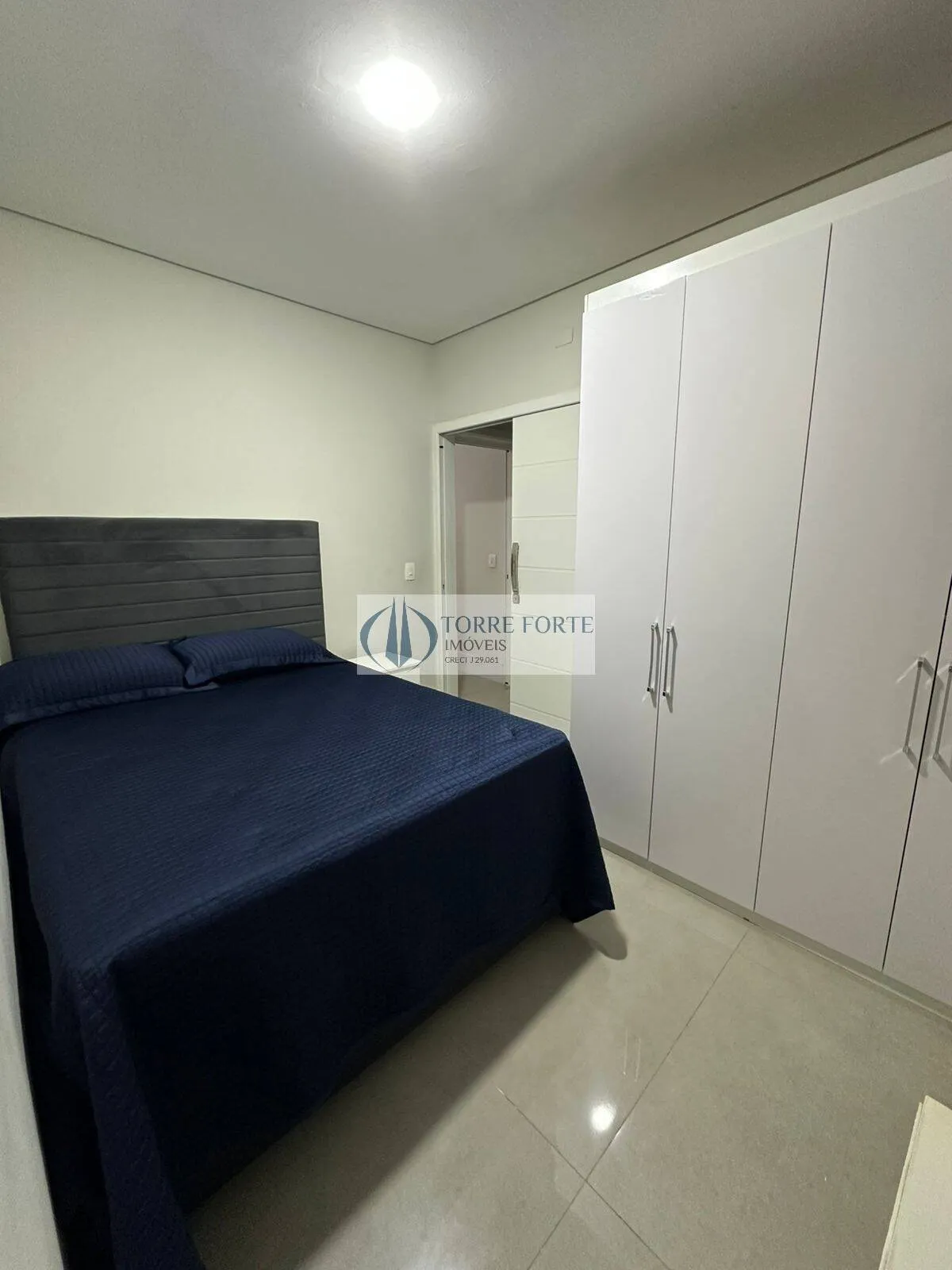 Imagem Sobrado com 3 dormitorios 3 suites 2 vagas de garagem no Parque Savoy City.