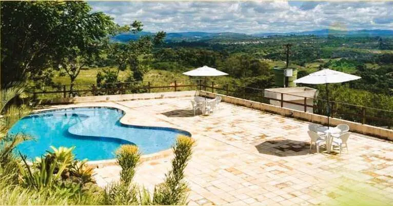 Flats de 1 quarto, varanda, vista Serra das Russas, Chã grande, Pernambuco. em Estrada do Highlander