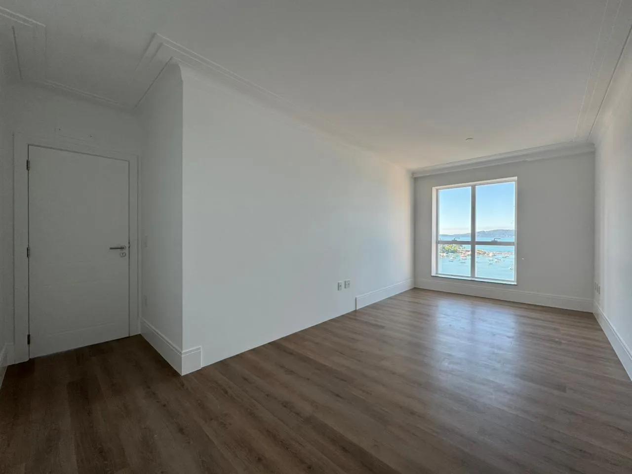 Imagem Apartamento com vista para o mar à venda com 190m2 por R$ 3.200.000,00
