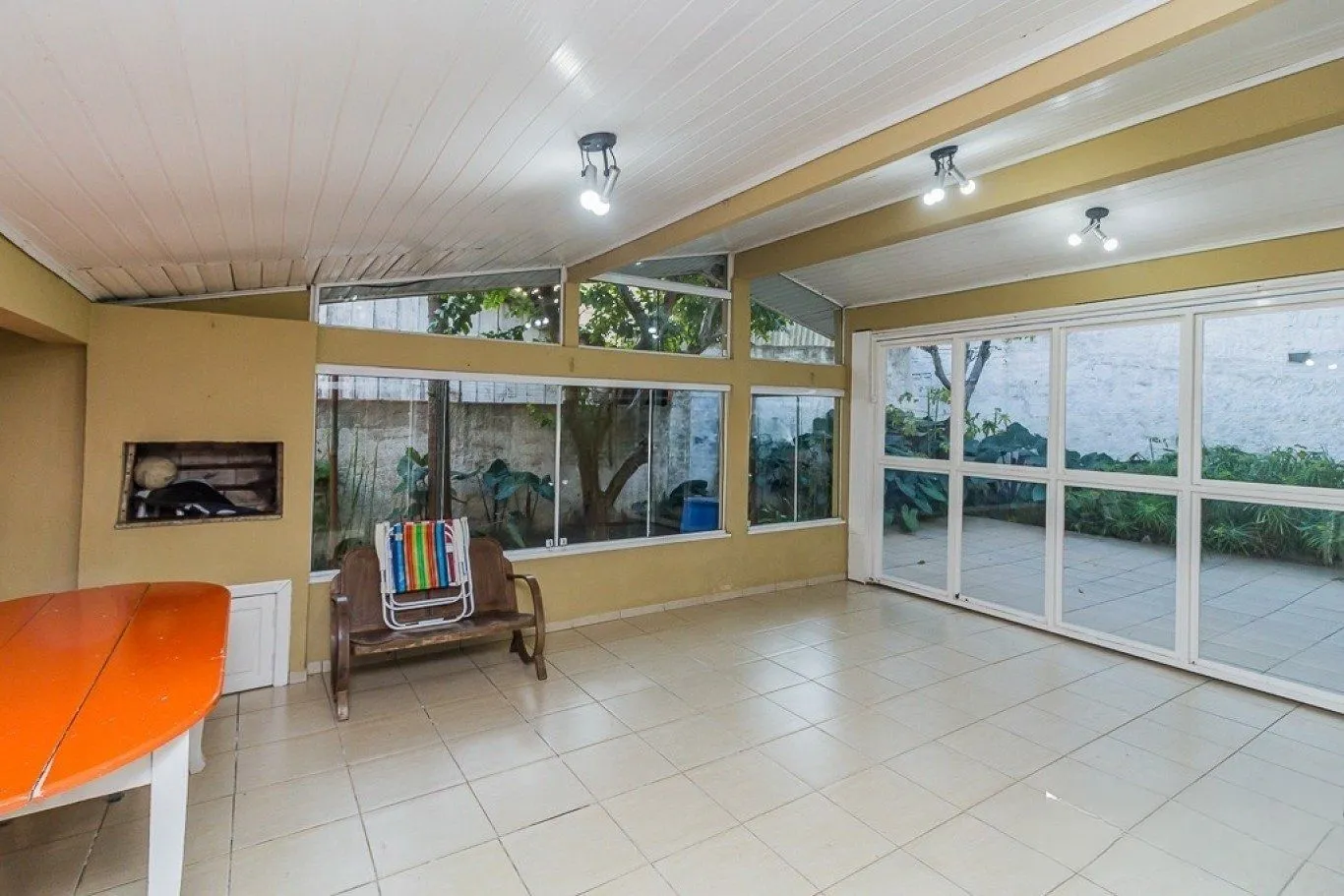 Imagem Casa térrea com 3 dormitórios, suíte e 2 vagas,