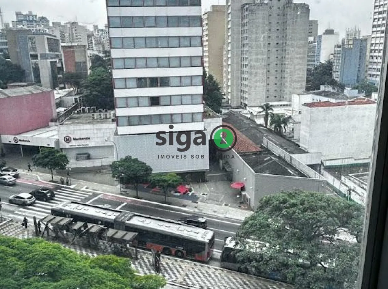 Imagem Sala comercial com 328m² em vão livre, 6 vagas na Consolação para Locação