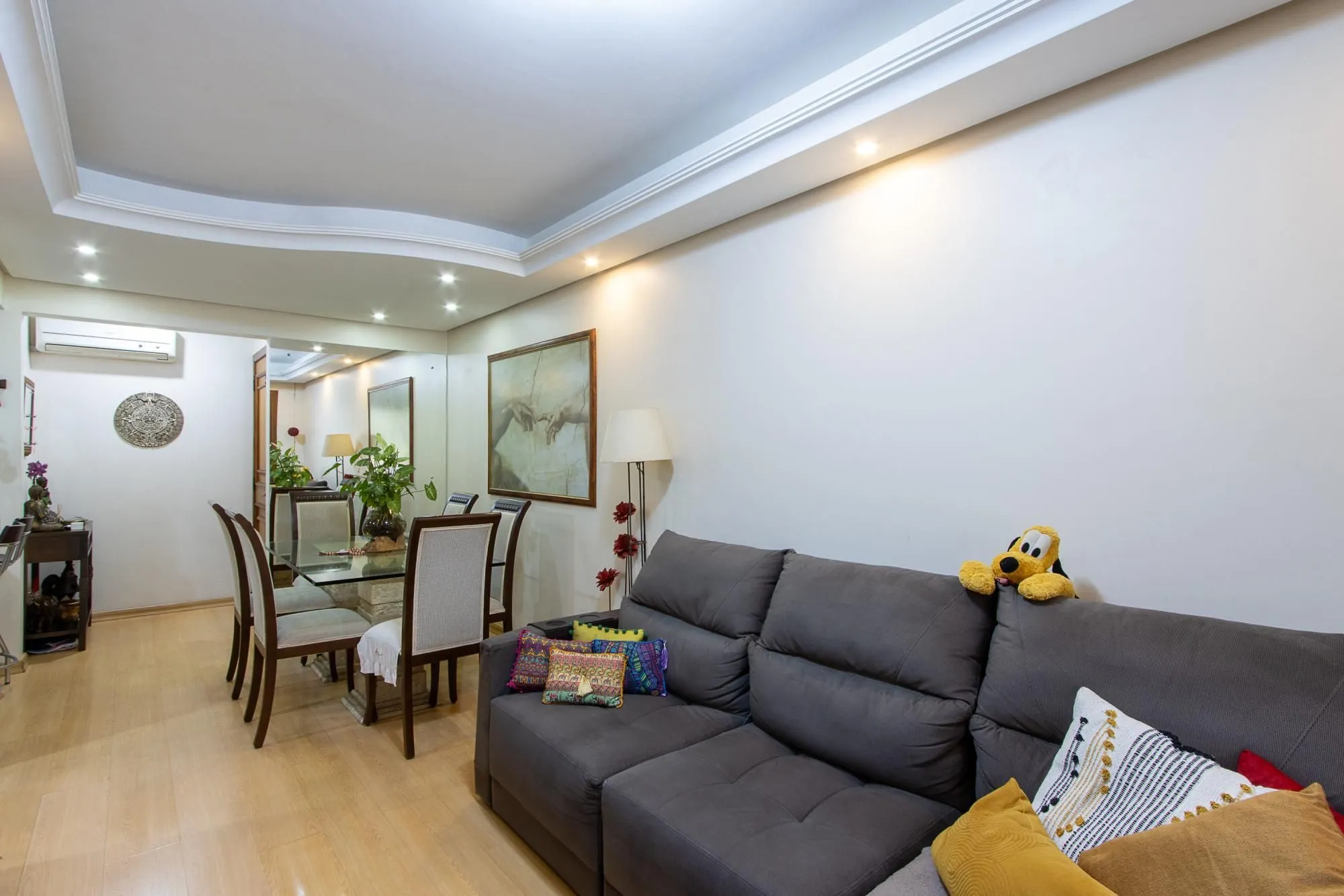 Imagem Apartamento de 3 dormitórios, 1 suíte e 3 vagas no bairro Ipanema.
