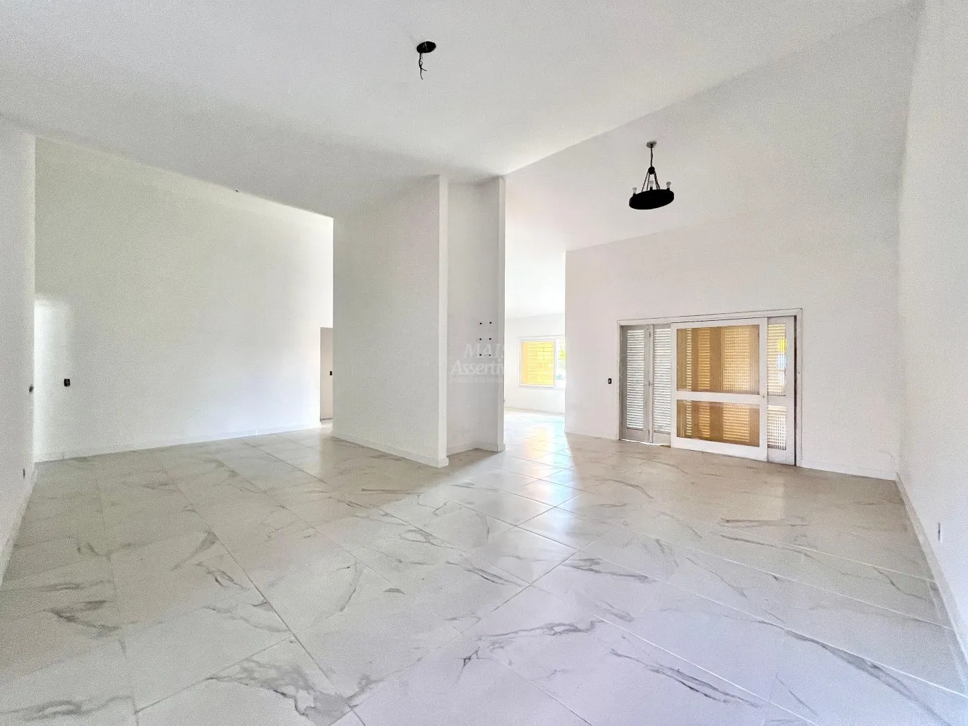 Imagem Casa 04 dormitórios para venda em Xangrilá Atlântida