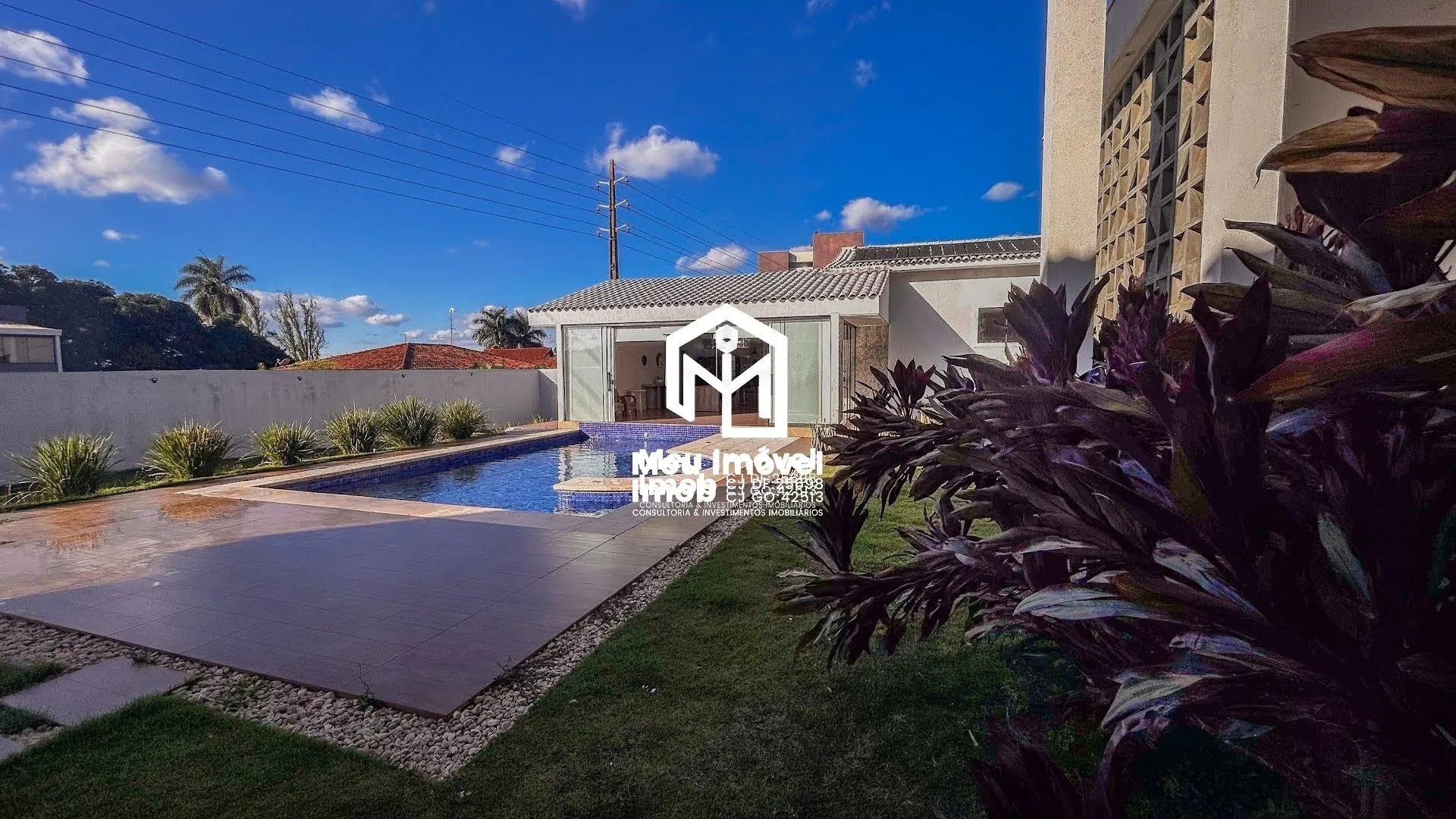 Imagem Casa 4 Quartos 4 Suítes 12 Vagas 540m² Piscina Churrasqueira